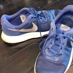 Nike Navy blue tennis shoes. Size 8.5 women’s US.